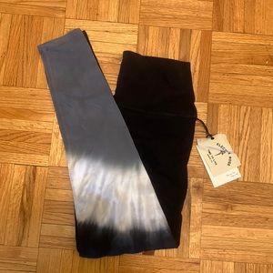 Electric & Rose sunset Legging size S. NWT